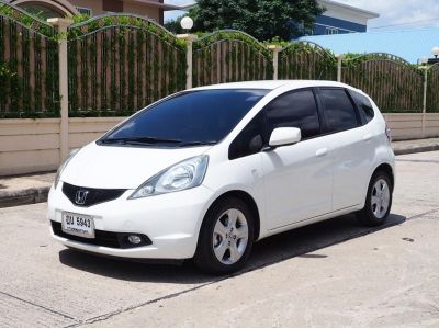 HONDA JAZZ 1.5 V i-VTEC ปี 2010 เกียร์AUTO สภาพนางฟ้า